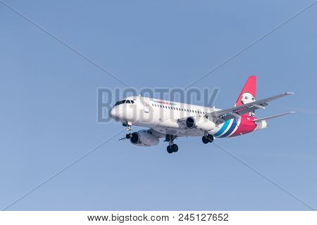 Sukhoi Superjet 100-95Lr Ra-89069 Yamal Airlines