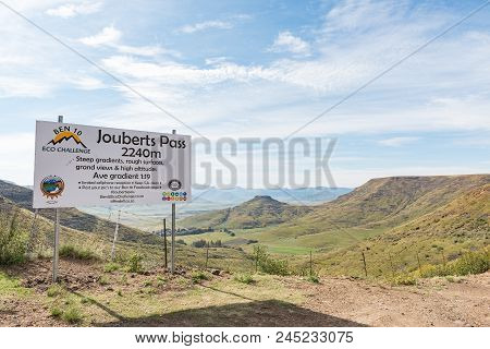 Lady Grey, South Africa - March 29, 2018: The Top Of The Historic Jouberts Pass At Lady Grey In The 