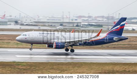 Airplane Landing To Airport