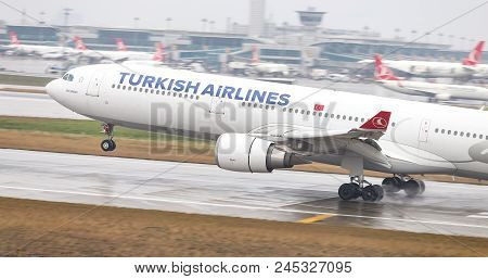 Airplane Landing To Airport