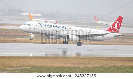 Airplane Landing To Airport