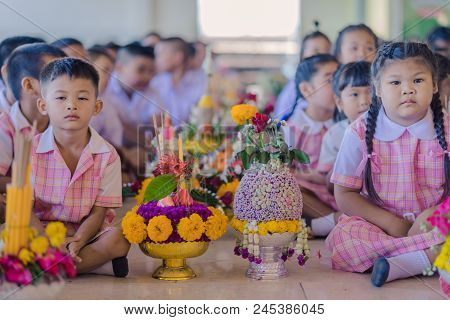 Kanchanaburi Thailand - June 14 : Unidentified Students Decorate Pedestal Tray And Flower For Give T