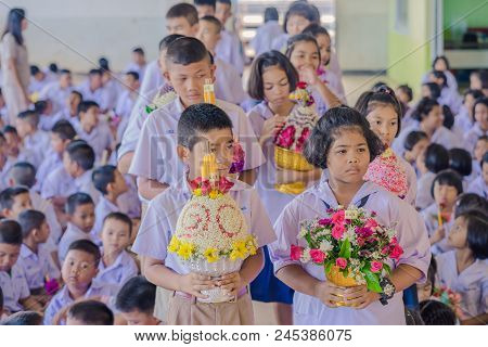 Kanchanaburi Thailand - June 14 : Unidentified Students Decorate Pedestal Tray And Flower For Give T