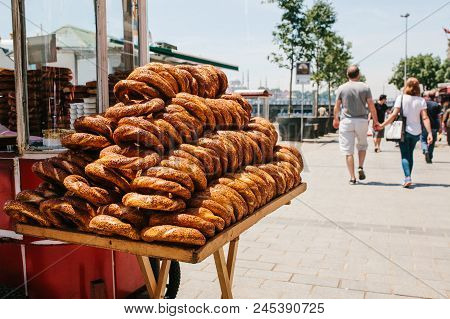 Sale Of A Traditional Turkish Bagel Called Simit. National Turkish Food. Street Food.