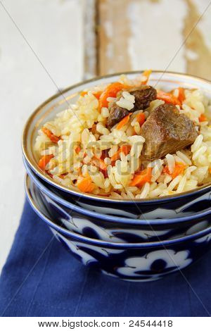 Pilaf - จานคลาสสิกเอเชียกลาง และตะวันออกกลาง