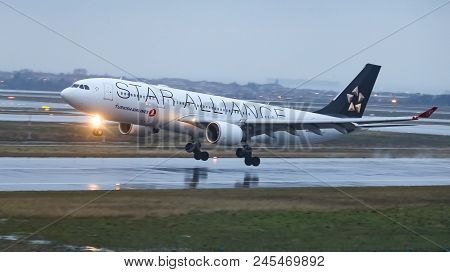 Airplane Landing To Airport