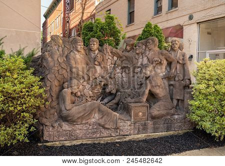 Clarksburg, Wv - 15 June 2018: Statue For Centennial Called The Immigrants In Clarksburg, West Virgi