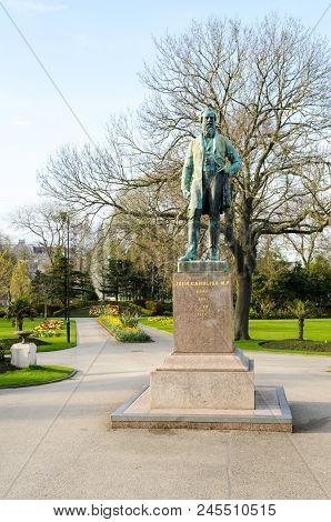 John Candlish M.P. (1815-1874) Statue, situated in Mowbray Park, Sunderland, Tyne & Wear