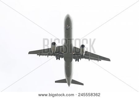 Airplane Approach To Landing