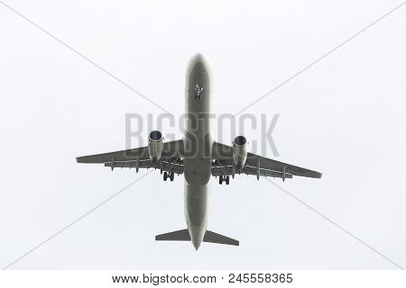 Airplane Approach To Landing