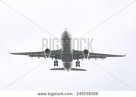 Airplane Approach To Landing