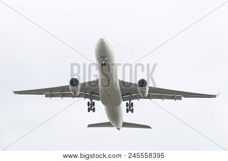 Airplane Approach To Landing