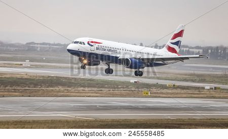 Airplane Landing To Airport