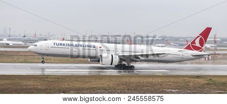 Airplane Landing To Airport