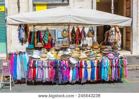 Trading Tray On The Streets Of Rome