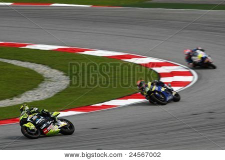 SEPANG, MALAYSIA - 22. oktober: Moto2 rider Andrea Iannone (29) fører andre ryttere på det kvalificerende 