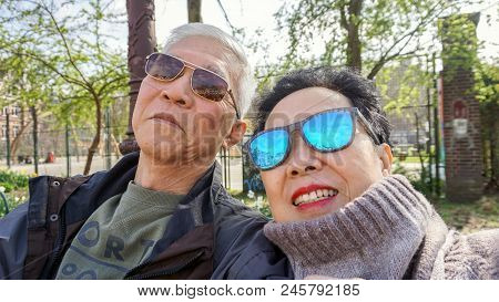 Asian Senior Couple Sefie Happy Retirment Trip To Europe