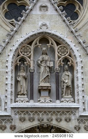 ZAGREB, CROATIA - APRIL 17: Jesus Christ surrounded by saints Stephen the King and St. Ladislaus, portal of the cathedral in Zagreb, Croatia on April 17, 2015.