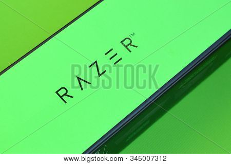 Razer Goliathus Speed Gaming Green Mouse Pad And Box With Logo. Razer Global Gaming Hardware Manufac