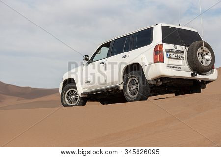 Zahedan, Baluchestan/iran-11/24/2018 Nissan Patrol Super Safari In Lut Desert