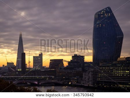 Epic Dawn Sunrise Landscape Cityscape Over London City Sykline Looking East Along River Thames