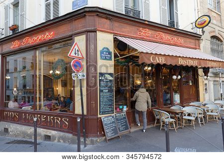 Paris, France-january 17 ,2019 : Le Progres Cafe . It Is A Traditional French Cafe In The Montmartre