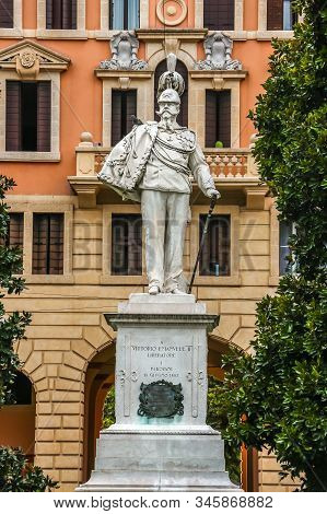 Padova, Italy - Circa September 2018. Statue Of Vittorio Emmanuele Ii (statua Di Vittorio Emanuele I