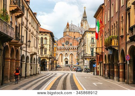 Padova, Italy - Circa September 2018. Beautiful Architecture Of Padova In Sunny Day.