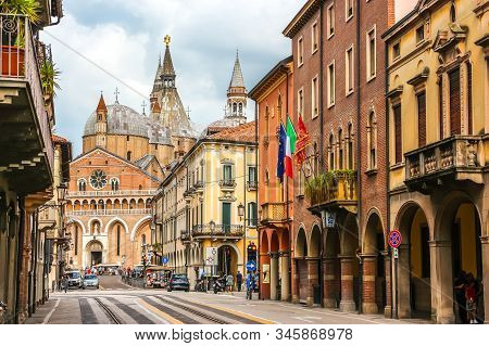 Padova, Italy - Circa September 2018. Beautiful Architecture Of Padova In Sunny Day.