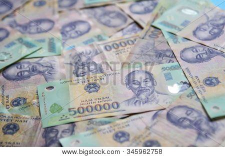 Vietnamese Paper Money 500,000 Vnd