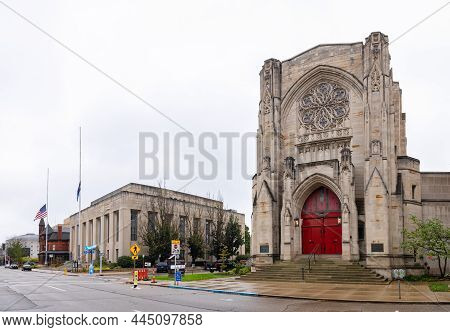 Kalamazoo, Michigan, Usa - October 21, 2021: The First Presbyterian Church