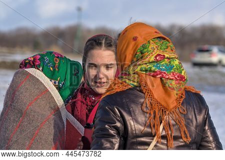 Kyiv, Ukraine - January 7, 2022: Ukrainians In National Costumes During The Celebration Of Orthodox 