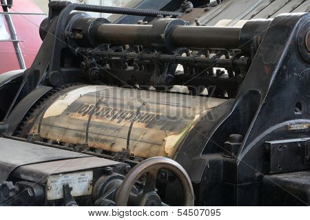 old printing press