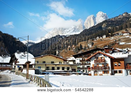Village In The Mountains. Campitello