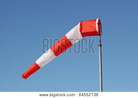 Signal lateral wind