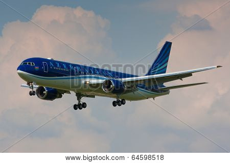 B767 Azal