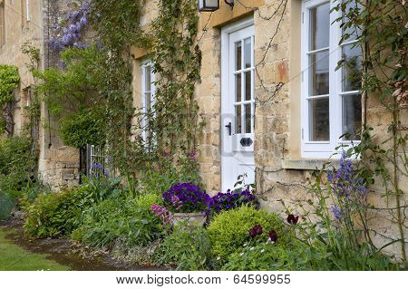 Cotswold Cottage Flower Border