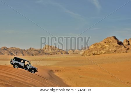 Jeep bil i ørkenen