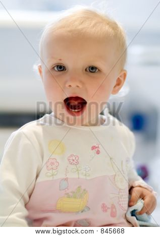 Bambino gridare