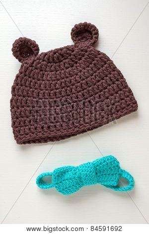 handmade crochet hat and bow-tie foe newborn
