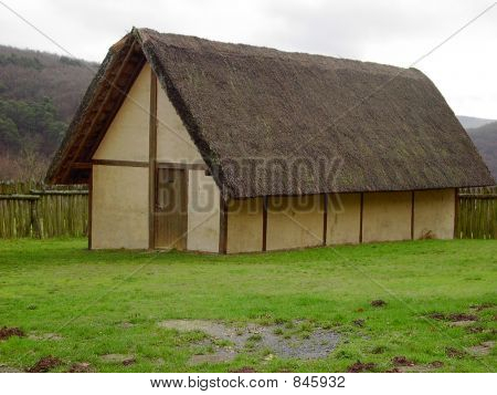 Kelt Evi