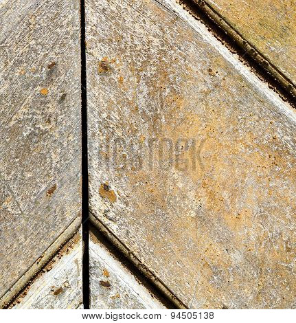 Cross Lombardy   Arsago Seprio Abstract  R