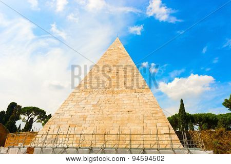 The Pyramid Of Cestius In Rome, Italy