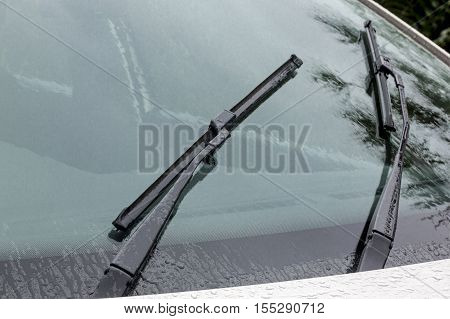 Wet Windshield Reflections Patterns Textures And Wiper Blades