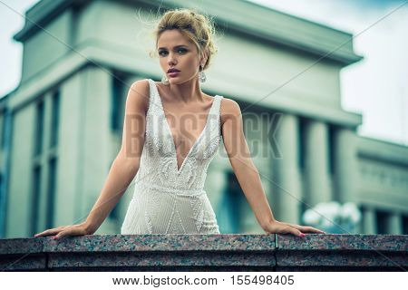 Wedding day. Beautiful bride in the garden