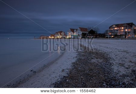 Suburban Strand