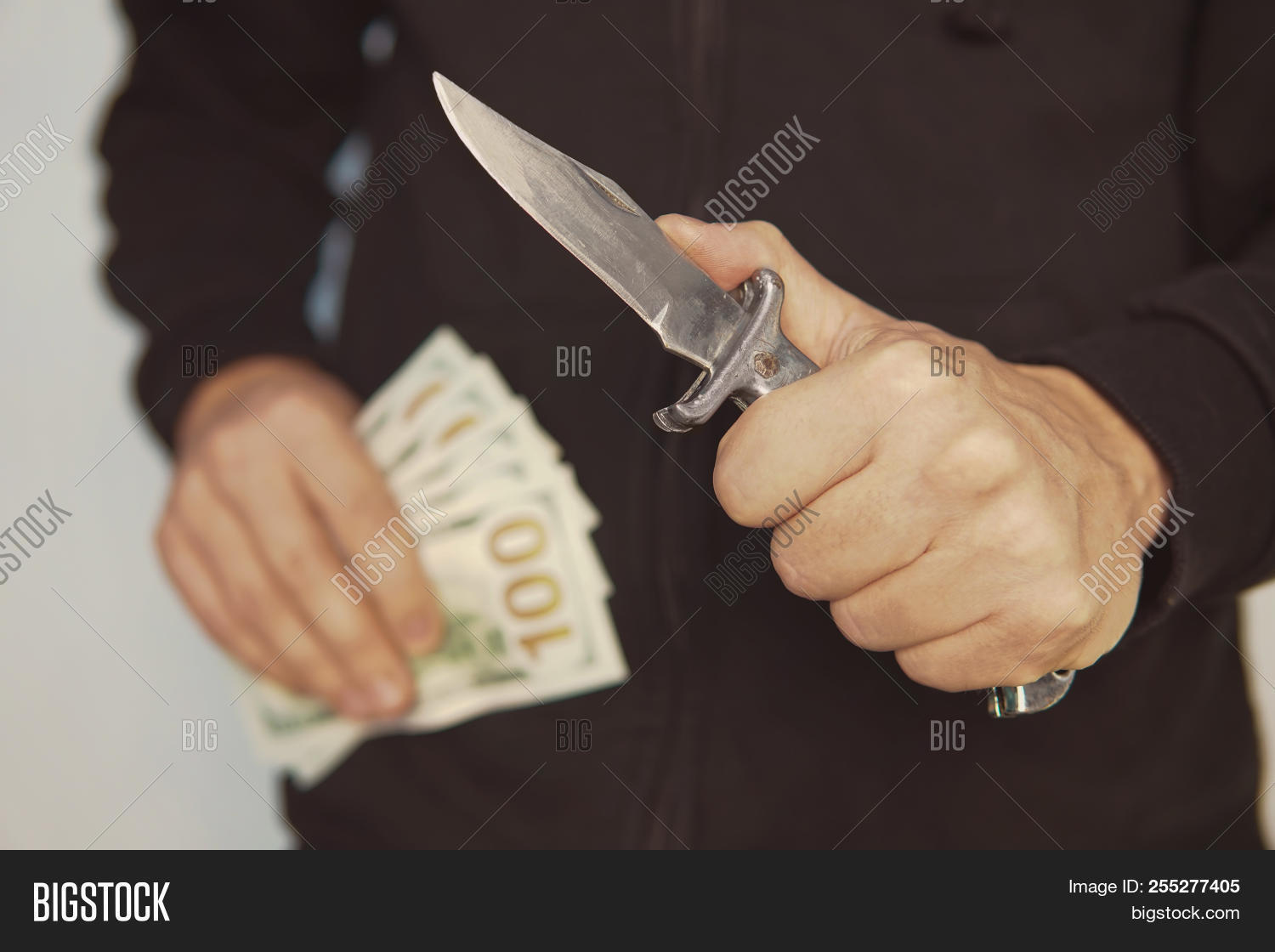 коррупция деньги. люди вымогающие деньги. человек дает деньги. выпрашивают деньги. похищение человека картинки.