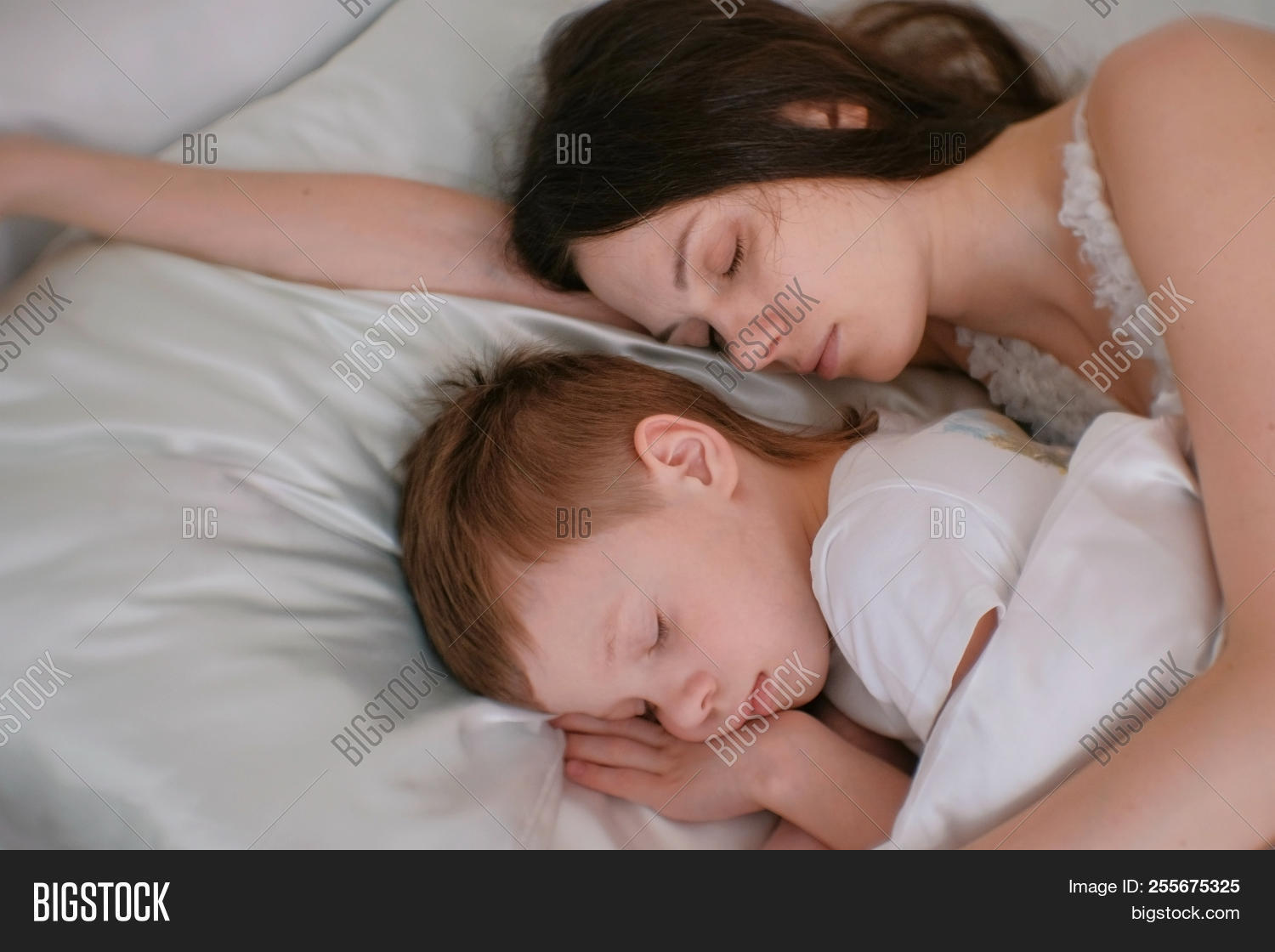 Son and sleeping mom sex