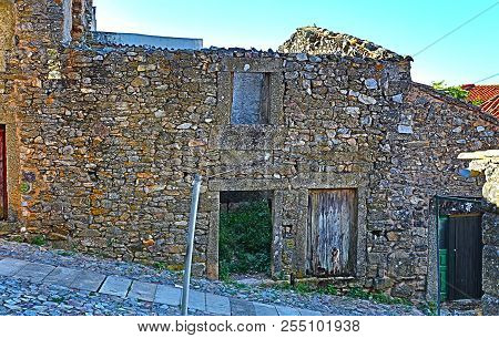 Castelo Rodrigo, Portugal - June 19, 2018:  View Of Disused And Abandoned Traditional House On The S