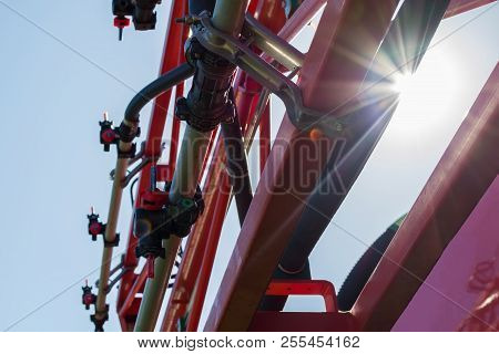 Self-propelled Sprayer Bar With Nozzles For Various Weather Conditions And Preparations Against The 